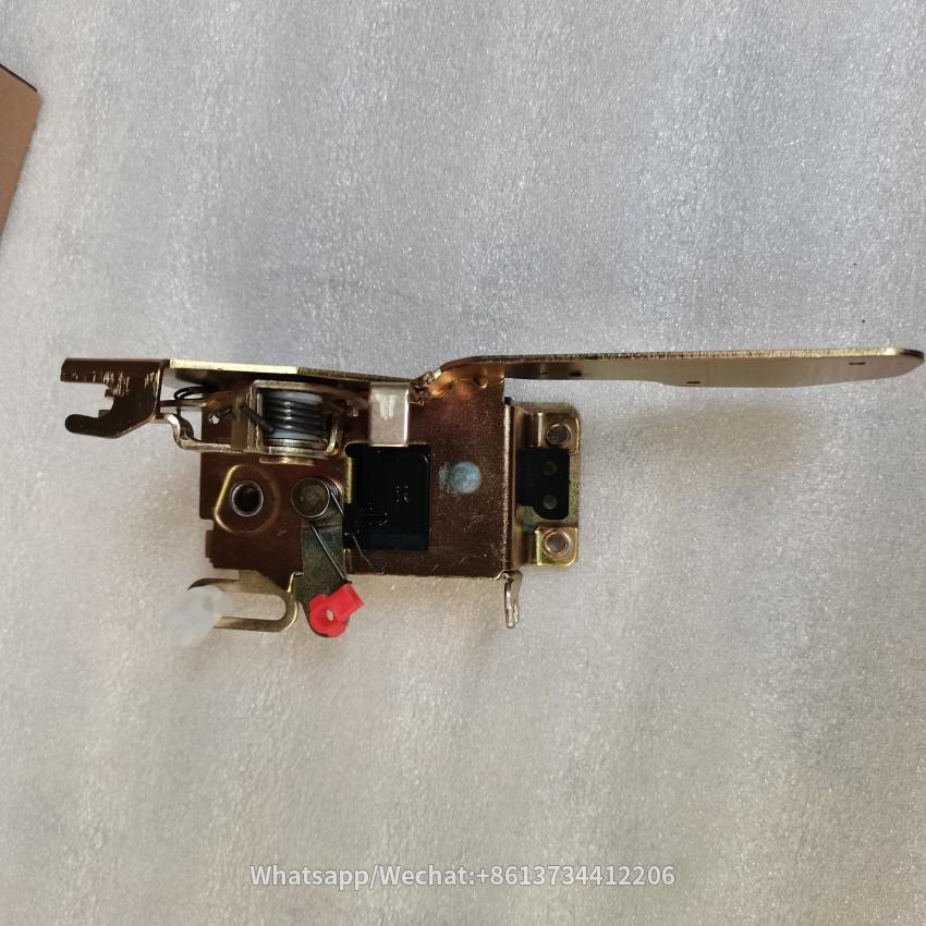 Cabin Right Door Lock WG1664340009 HOWO Cabin Parts for Sinotruk HOWO Parts