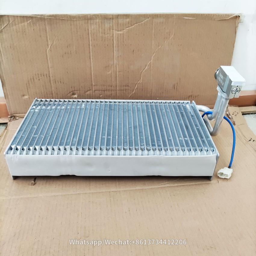 Engine Part WG1642820005 Air Conditioning Evaporator HOWO Auto AC Durable Evaporator