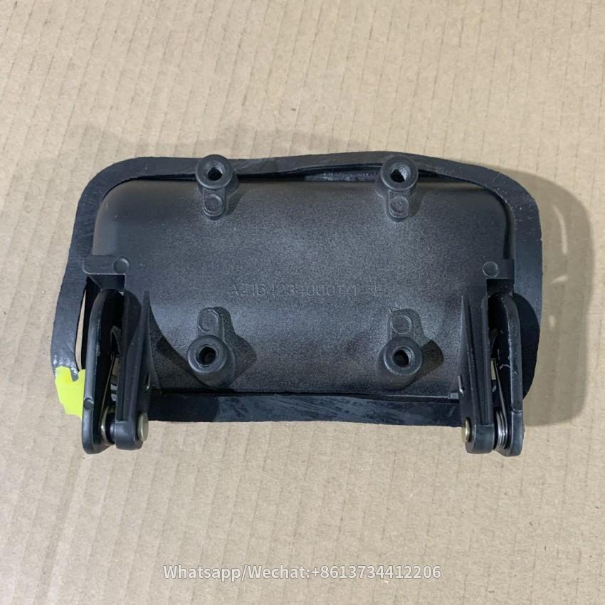 FAQ for HOWO Truck Spare Parts Outer Door Handle Wg1642340101 Q: Are you Dealer or Factory for HOWO Truck Spare Parts Outer Door Handle Wg1642340101? A: We are the factory, and we produce more than 2