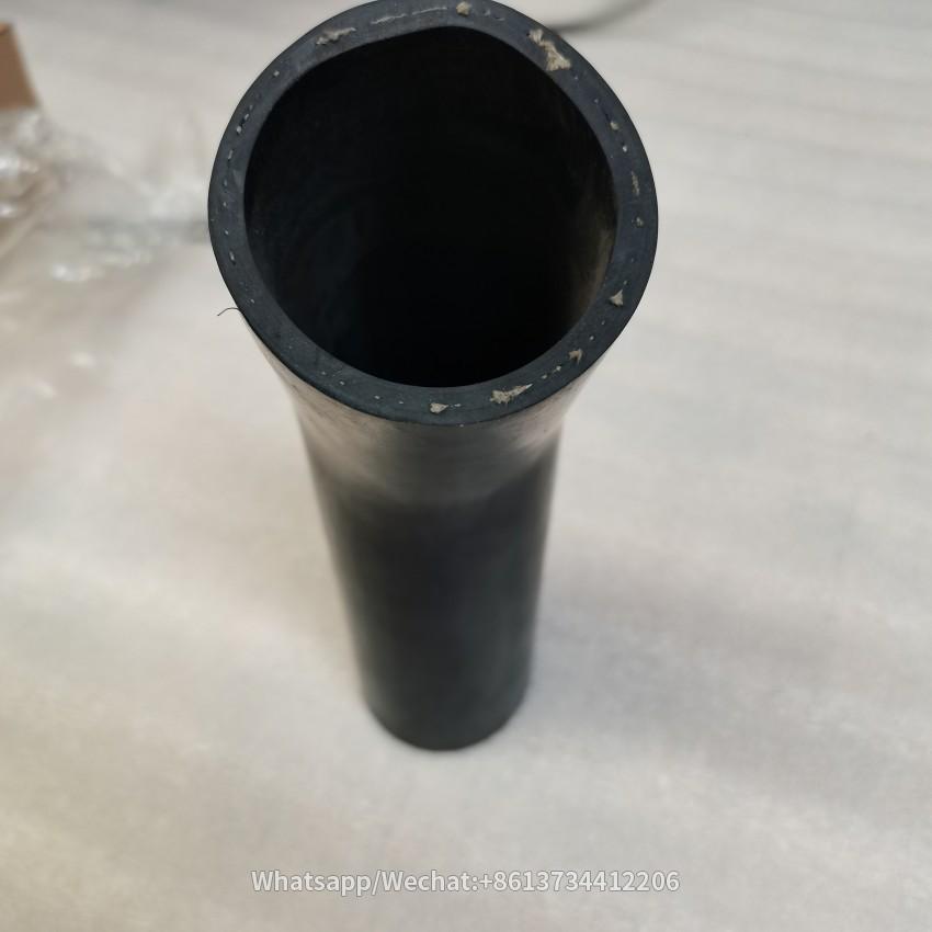 High Quality Auto Car HOWO T7h Radiator Hose WG9925530008
