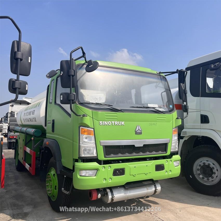 Howo Light Duty 8000liters Fuel Tanker Truck