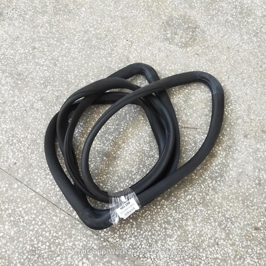 SINOTRUK A7 HOWO Windshield Sealing Strip WG1664710010