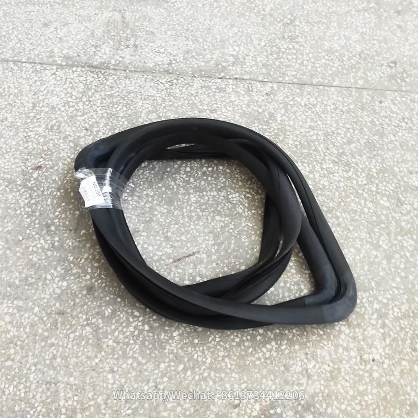 SINOTRUK A7 HOWO Windshield Sealing Strip WG1664710010