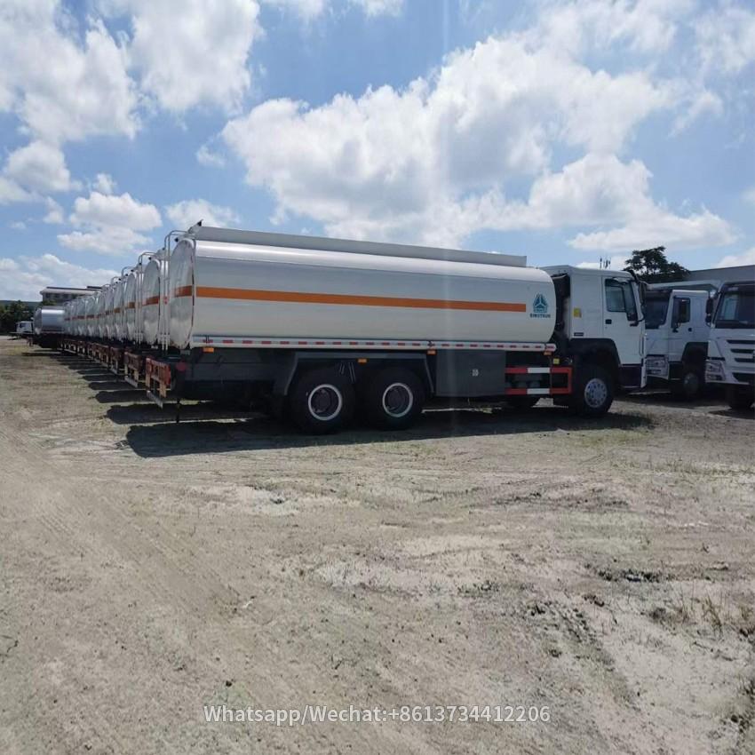 Sino Truck Howo Ten Wheeler Oil Tanker Truck