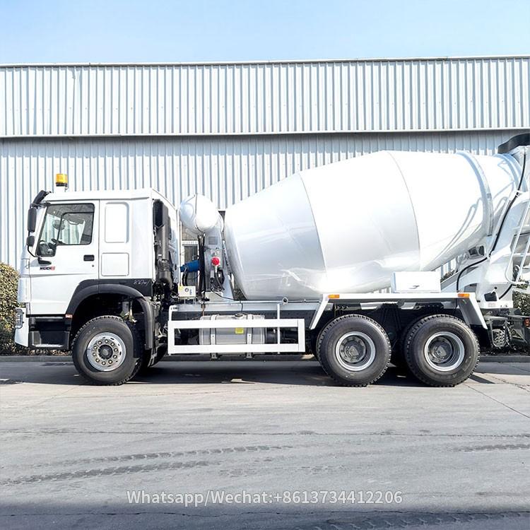 Sinotruck heavy duty Howo 6x4 10 wheeler mixer truck