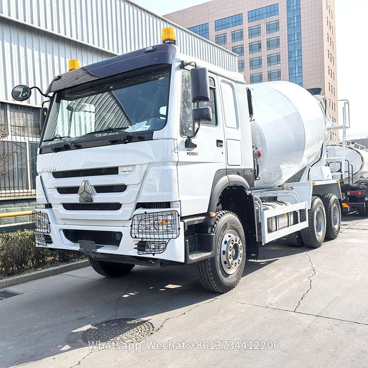 Sinotruck heavy duty Howo 6x4 10 wheeler mixer truck