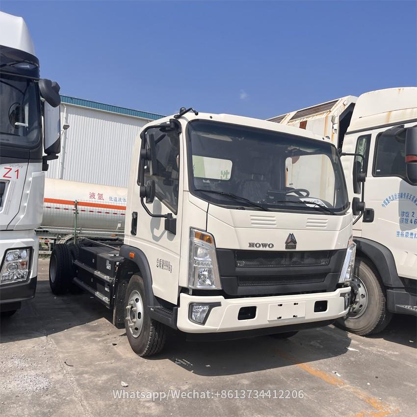 Sinotruk 5Tons 8tons Light Cargo Truck Chassis