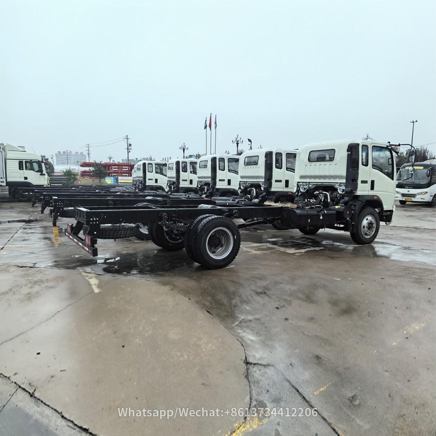 Sinotruk 5Tons 8tons Light Cargo Truck Chassis