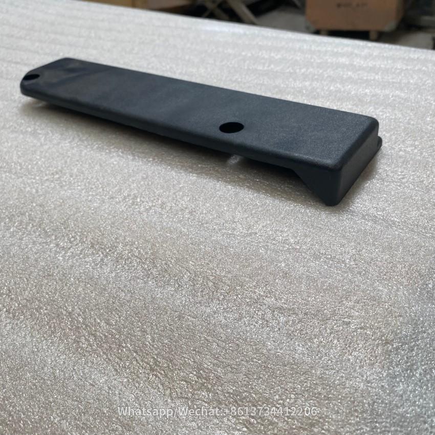 Sinotruk HOWO T7h Cab Spare Parts LOWER LEFT PEDAL COVER WG1664230053