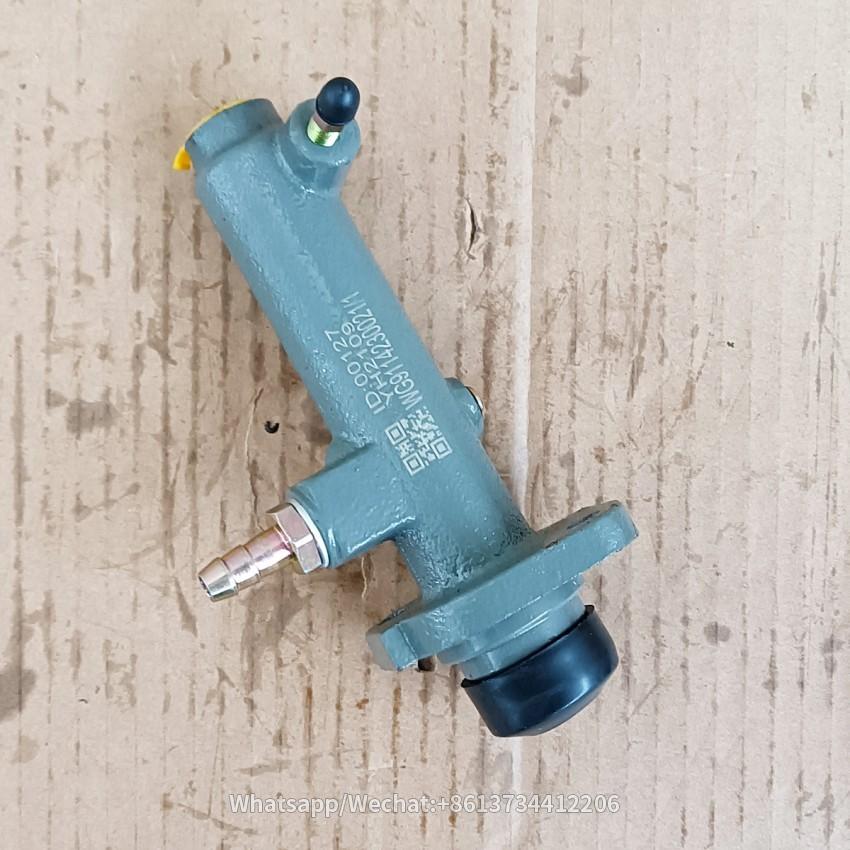 Sinotruk HOWO Truck Parts Clutch Master Pump WG9114230021