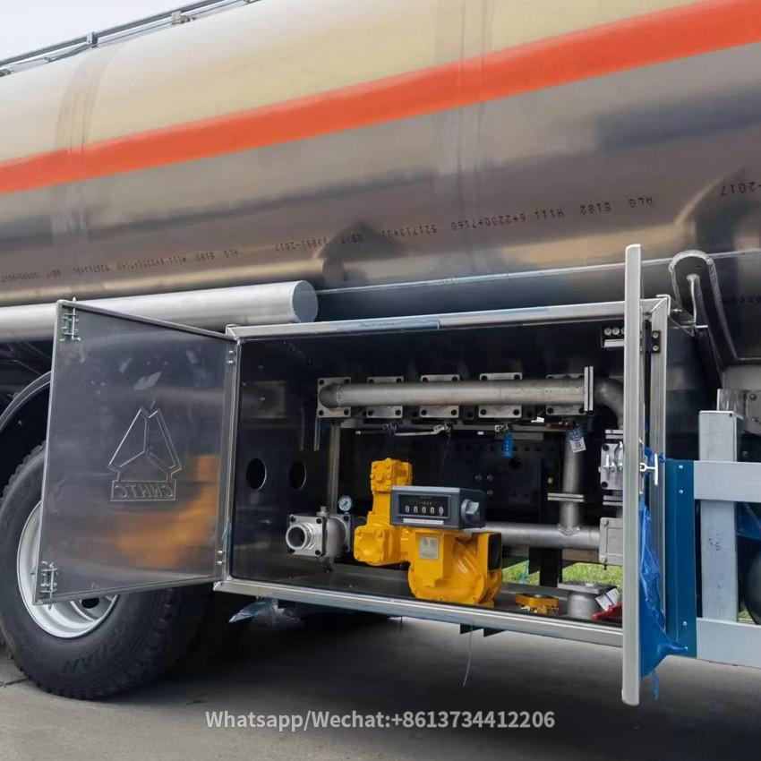 Sinotruk Howo 10 Wheeler Aluminum Fuel Tanker Truck