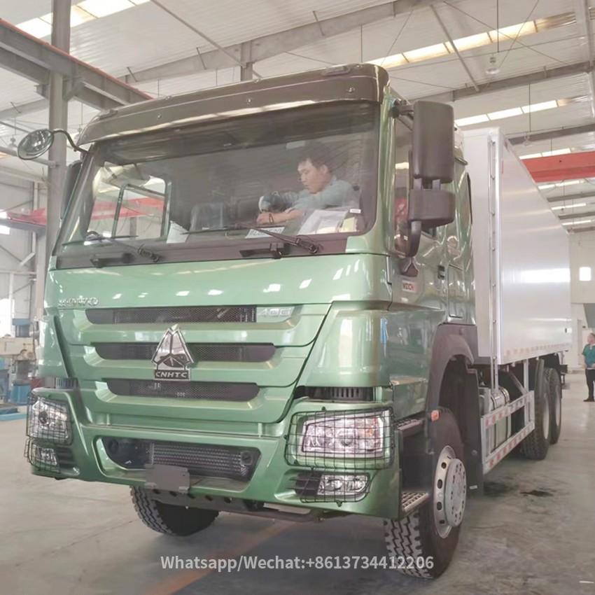 Sinotruk Howo 400hp 10 Wheeler 6x4 Refrigerated Truck