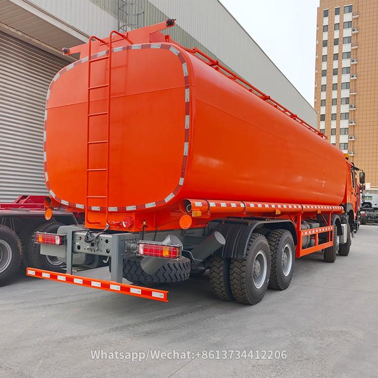 Sinotruk Howo Heavy Duty 8x4 25000liters Fuel Tanker Truck