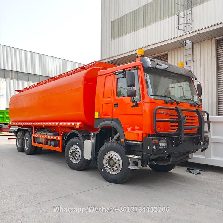 Sinotruk Howo Heavy Duty 8x4 25000liters Fuel Tanker Truck