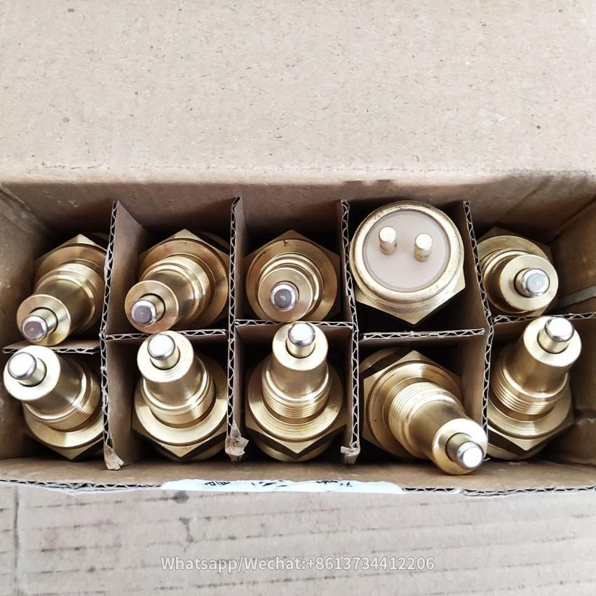 Sinotruk Sitrak T5g T7 Truck Spare Parts Neutral Pressure Switch WG2209280004