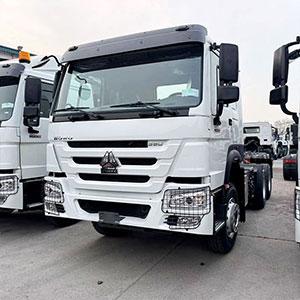 Sinotruk heavy duty 6x4 10 Wheeler howo tractor truck