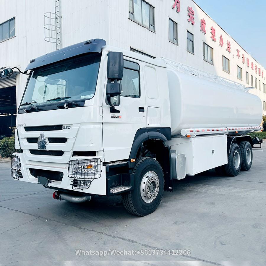 Sinotruk heavy duty Howo 6X4 25000liters 10 wheeler fuel tanker
