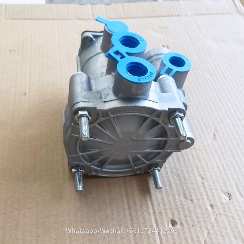 Trailer Control Valve Spare Parts for SINOTRUK HOWO Part No. WG9000360525